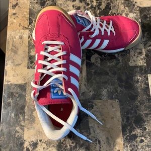 Women’s Addis as sneakers